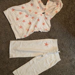 Girls Old Navy Two Piece Outfit hoodie w capris